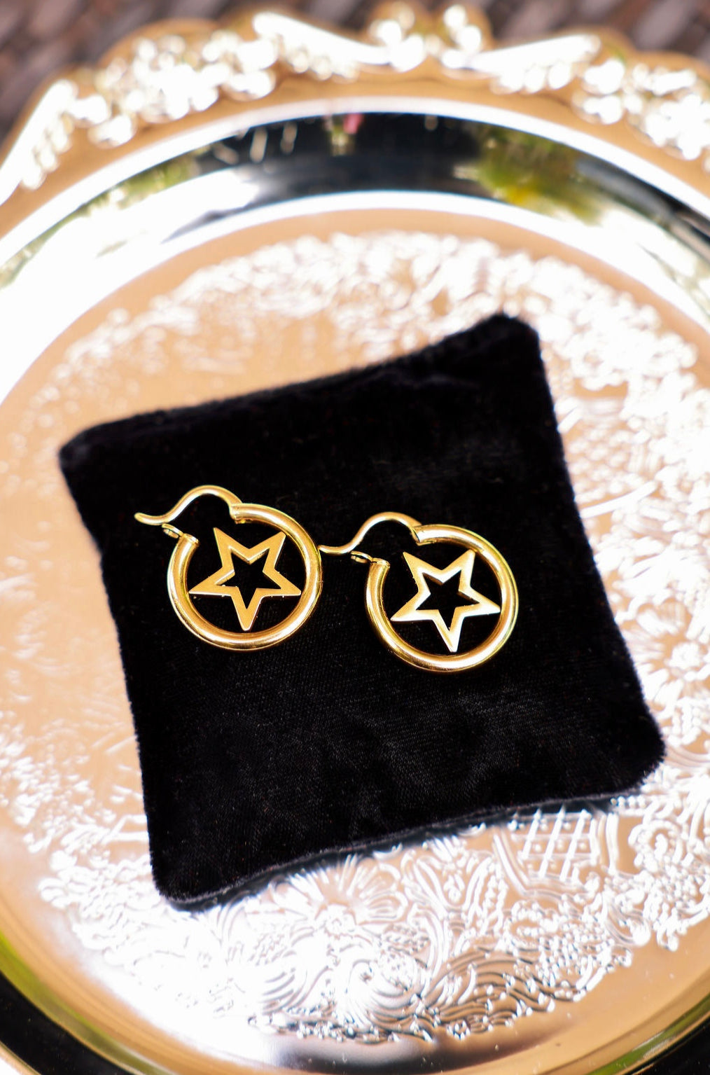 Dainty Star Hoops — Gold